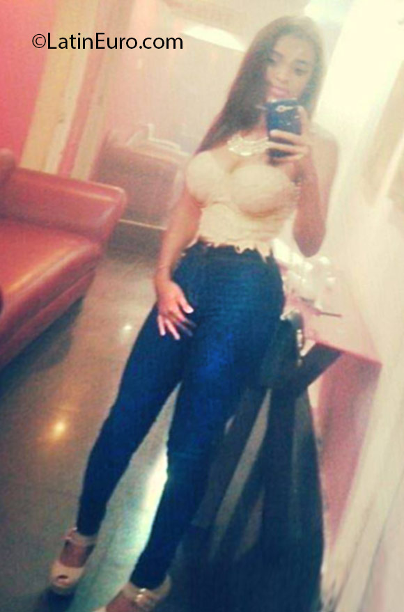 Date this stunning Dominican Republic girl Lisalote from Santo Domingo DO25092