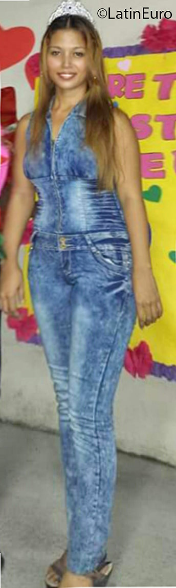 Date this young Honduras girl Keylia from Choloma HN2062