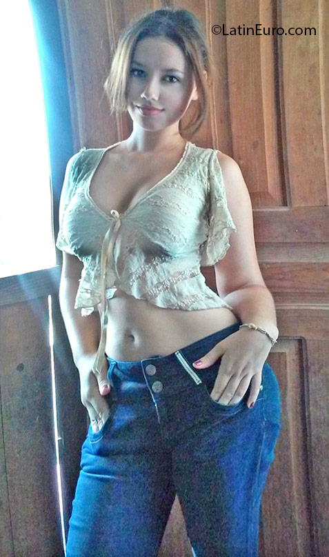 Date this athletic Honduras girl Sindy from San Pedro Sula HN2072