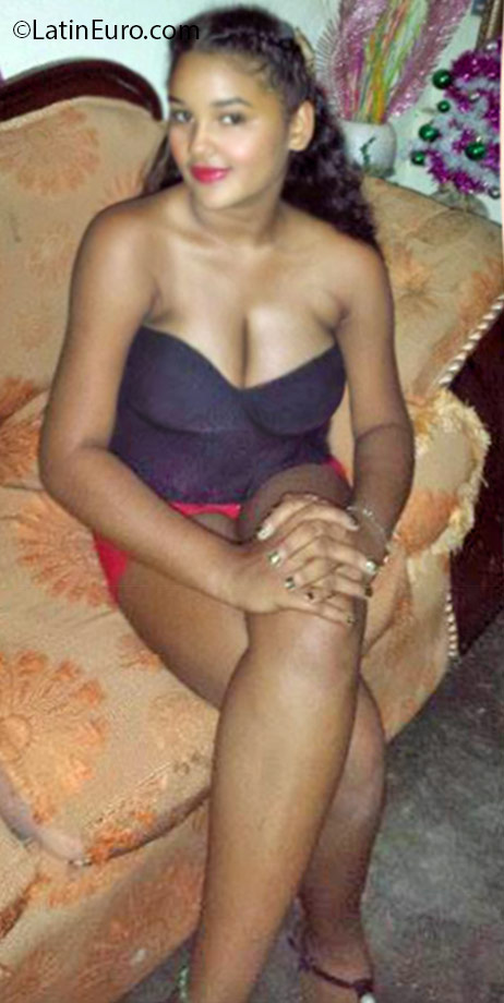 Date this delightful Dominican Republic girl Anabel from Santo Domingo DO25278