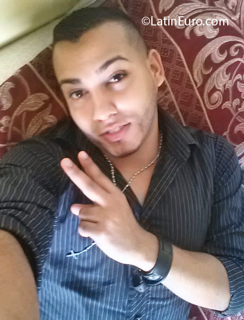 Date this delightful Dominican Republic man Victor from Santiago DO25287