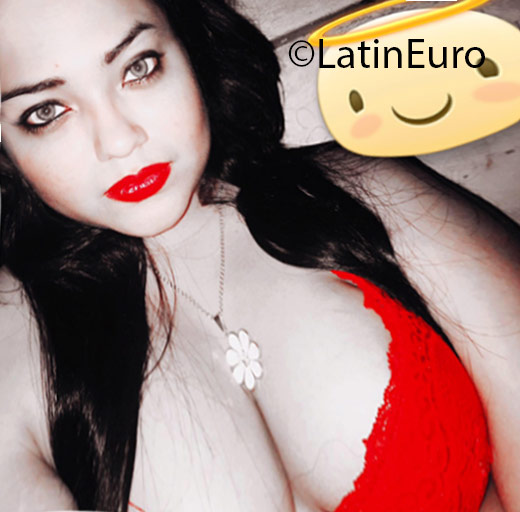 Date this young Honduras girl Kitty from San Pedro Sula HN2095