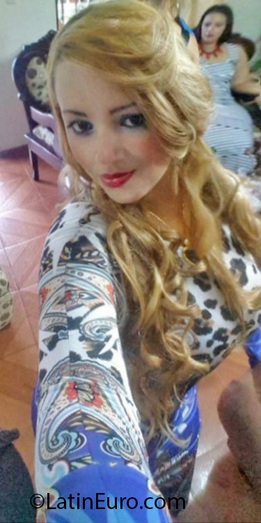 Date this hard body Dominican Republic girl Ruth from Santiago DO25481