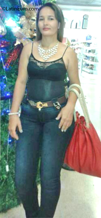 Date this passionate Colombia girl Ganeth from Valledupar CO18848