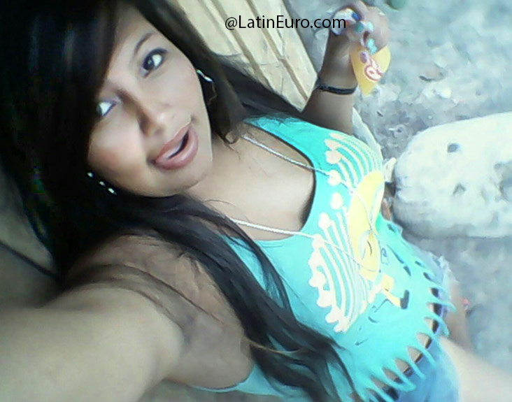 Date this sultry Honduras girl Keily from Tegucigalpa HN2129