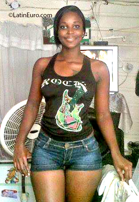 Date this lovely Jamaica girl Nordi from Kingston JM2304