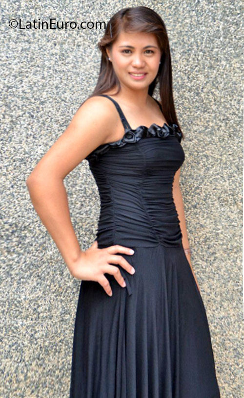 Date this georgeous Philippines girl Elsie from Baguio PH895