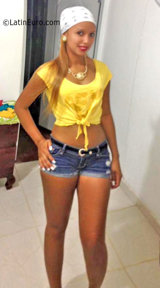 Date this hot Dominican Republic girl Dalinia from Puerto Plata DO25941