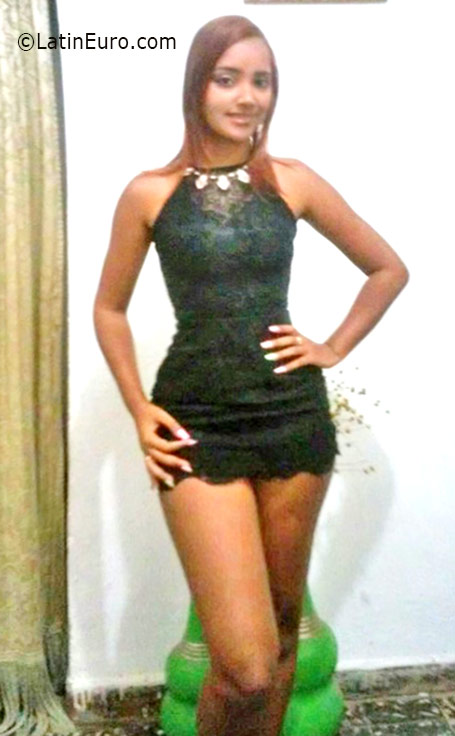 Date this stunning Dominican Republic girl Mia from Puerto Plata DO26027