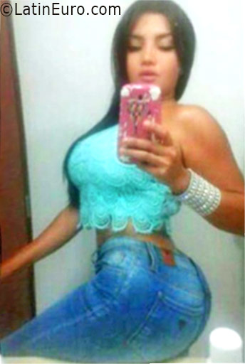 Date this gorgeous Colombia girl Lia from Medellin CO19066