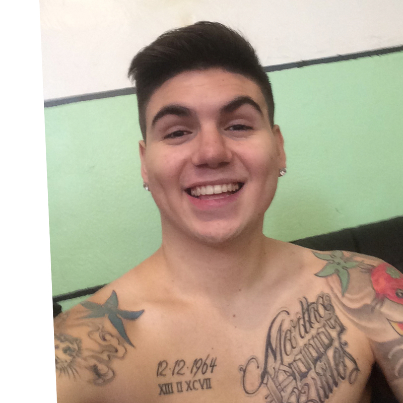 Date this fun Colombia man Alex from Paris CO19113