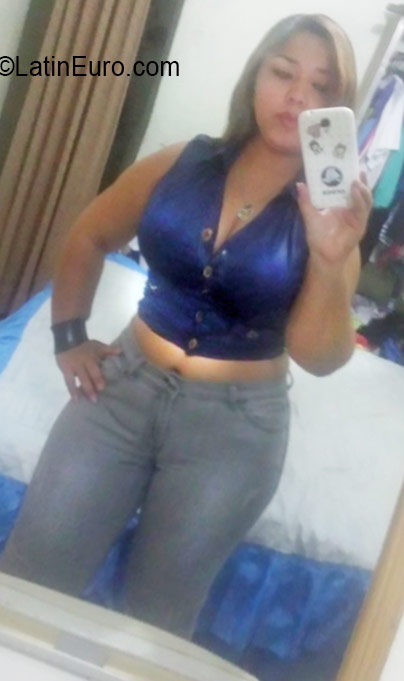 Date this sultry Dominican Republic girl Solany from Santo Domingo DO26159