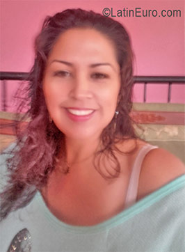 Date this georgeous Colombia girl Yenis from Barranquilla CO19150