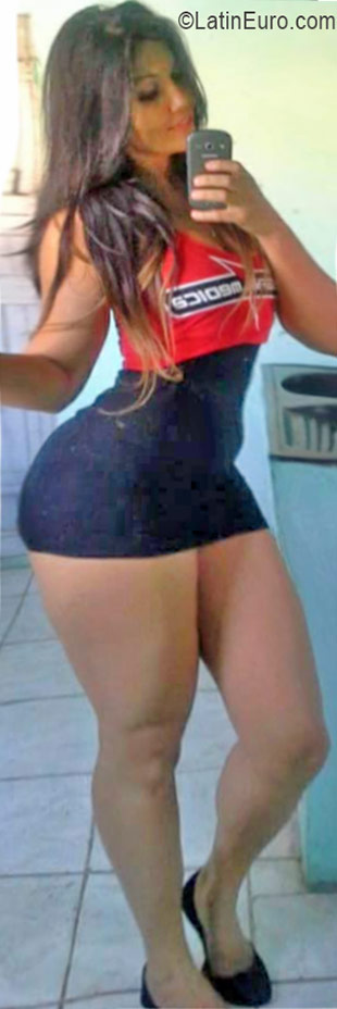 Date this hard body Brazil girl Drika from Recife BR9737