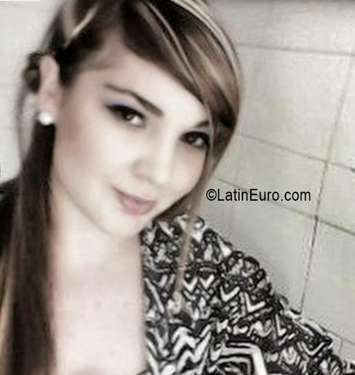 Date this sultry Colombia girl Lina from Medellin CO19364