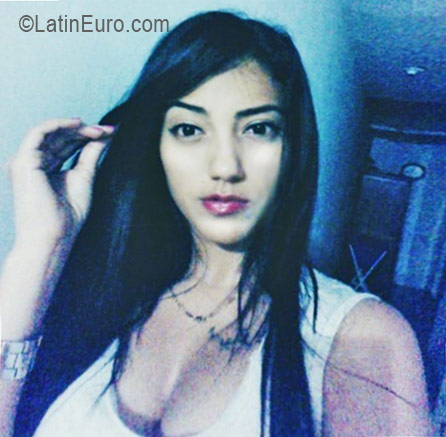 Date this exotic Colombia girl JOHANA from Medellin CO19481