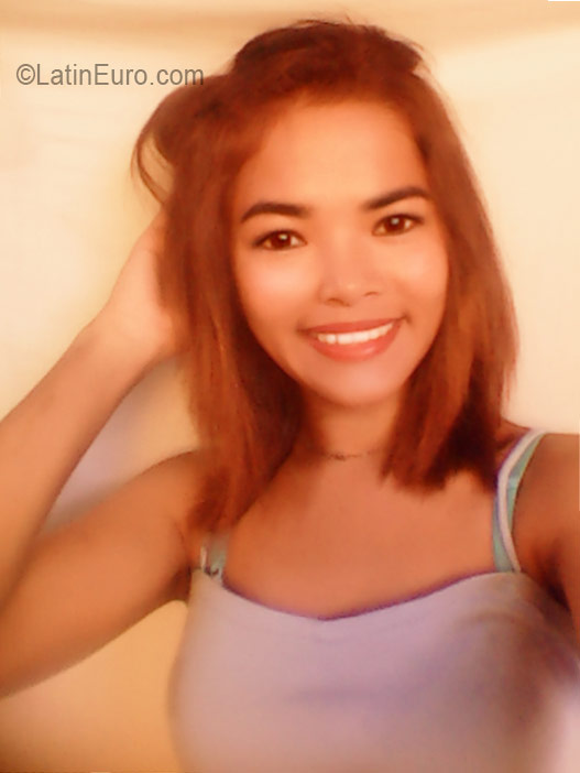 Date this sultry Philippines girl Ravie from Surigao PH922