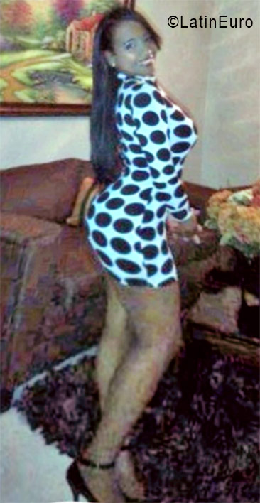 Date this sultry Dominican Republic girl Yesel from Santiago DO26588