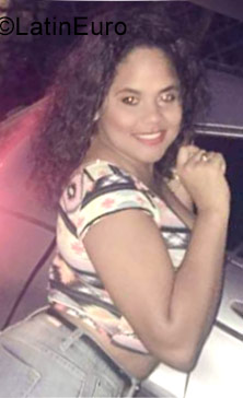 Date this sensual Dominican Republic girl Dahiania from Salcedo DO26628