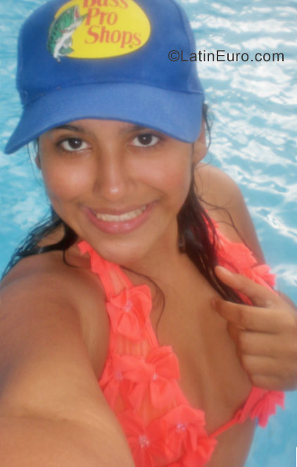 Date this foxy Venezuela girl Nagibechereno from Caracas VE784