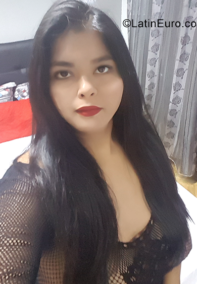 Date this nice looking Spain girl Camila from Madrid ES349