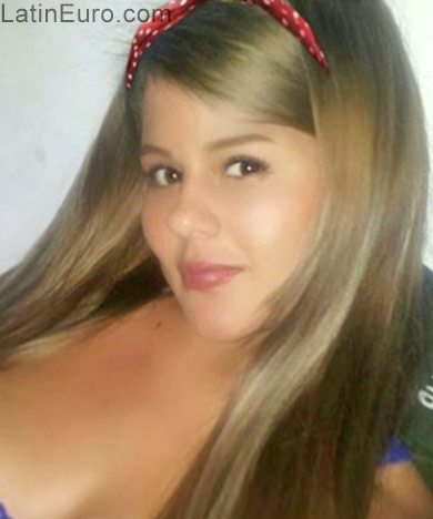 Date this funny Colombia girl Yeandri marcela from Pereira CO19697