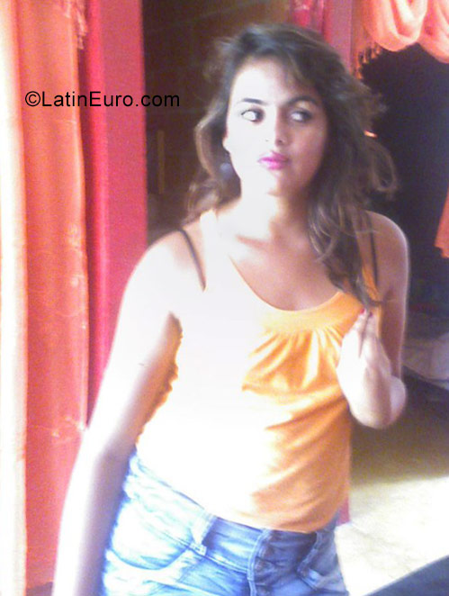 Date this stunning Colombia girl Yessica from Ibague CO19769