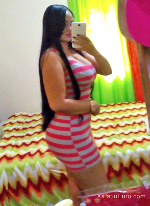 Date this hot Dominican Republic girl Jani from Santo Domingo DO26906