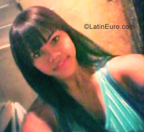 Date this tall Dominican Republic girl Yuliana from Santo Domingo DO26916