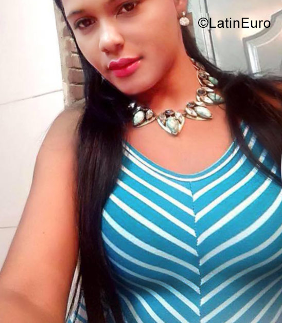 Date this hot Dominican Republic girl Luna from Puerto Plata DO27039