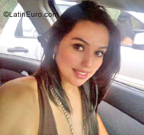 Date this happy Colombia girl Tatiana from Cucuta CO20285
