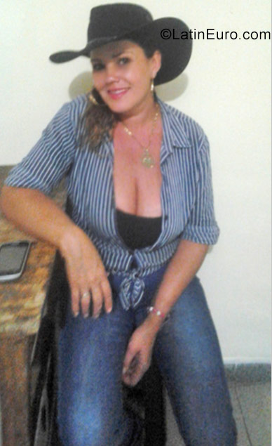Date this lovely Colombia girl Sandra from Medellin CO20325