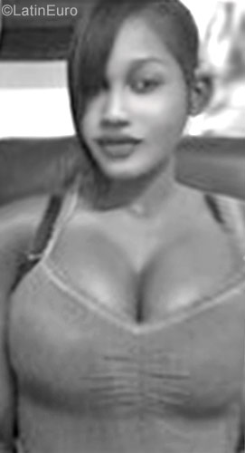 Date this sensual Dominican Republic girl Jenny from Puerto Plata DO27525
