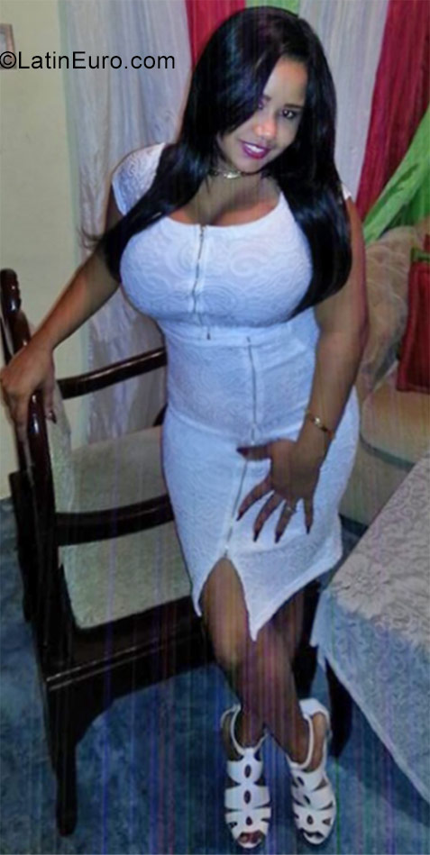 Date this attractive Dominican Republic girl Margarita from Santo Domingo DO27667