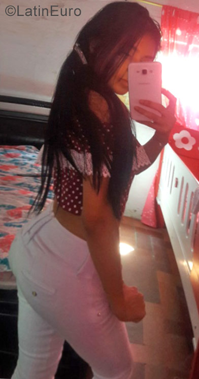 Date this funny Colombia girl Cindy from Barranquilla CO20726