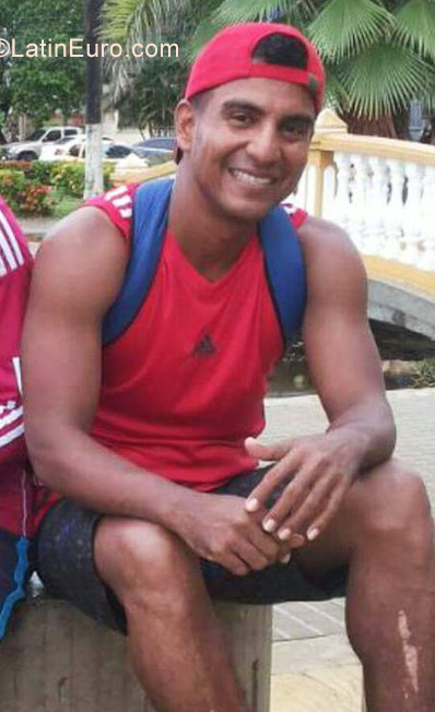 Date this pretty Colombia man Manuel from Cartagena CO20738