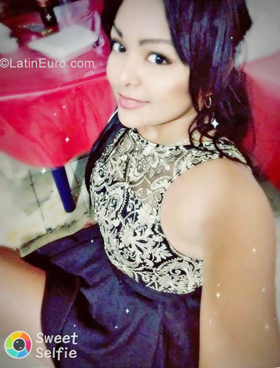 Date this attractive Colombia girl Marimar57 from Valledupar CO20761