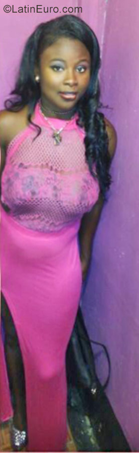 Date this hard body Jamaica girl Asana from Kingston JM2417