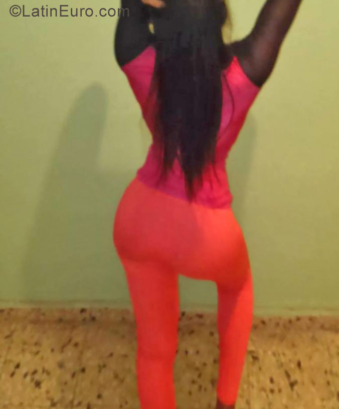 Date this georgeous Dominican Republic girl Franchesca from Santo Domingo Este DO28049