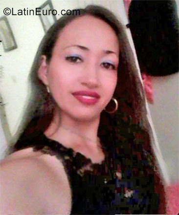Date this passionate Colombia girl Yuri from Cali CO20994