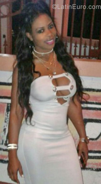 Date this good-looking Jamaica girl Shanie from Montego Bay JM2424