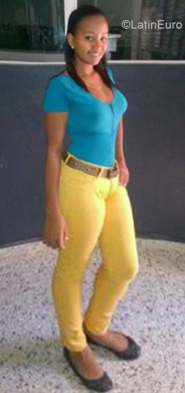 Date this cute Dominican Republic girl Ashley from Santiago DO28259