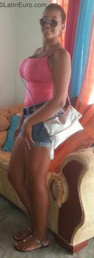 Date this exotic Dominican Republic girl Katherine from Santiago De Los Caballeros DO28426
