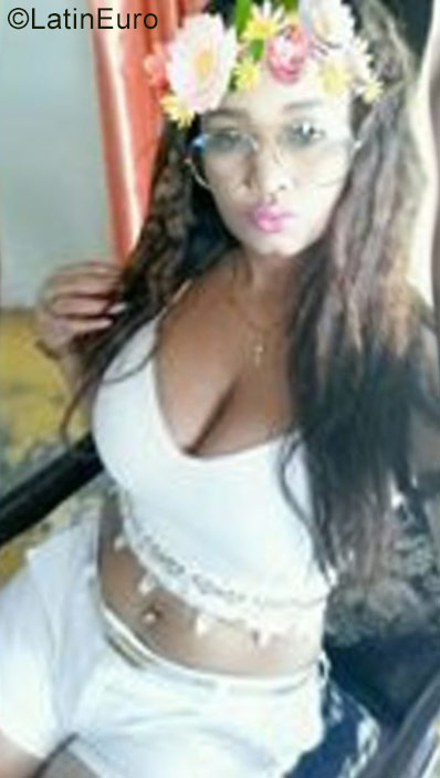 Date this sultry Dominican Republic girl Lixa from Puerto Plata DO28483