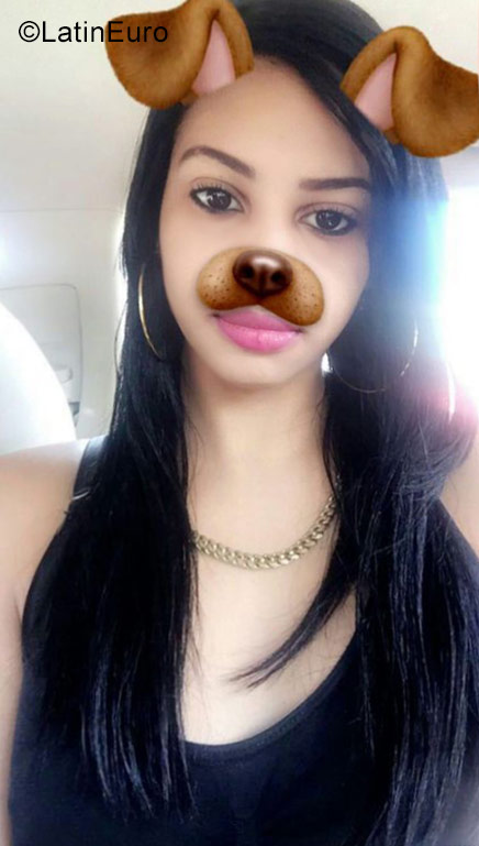 Date this georgeous Dominican Republic girl Lisbeth from Santo Domingo DO28484