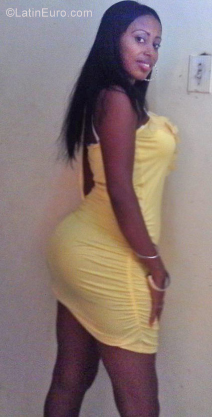 Date this foxy Dominican Republic girl Diana from Santo Domingo DO28545