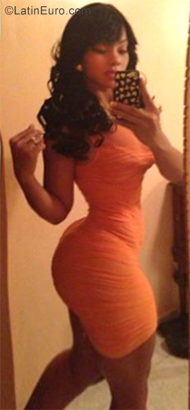 Date this charming Dominican Republic girl Lisa from Santo Domingo DO28621