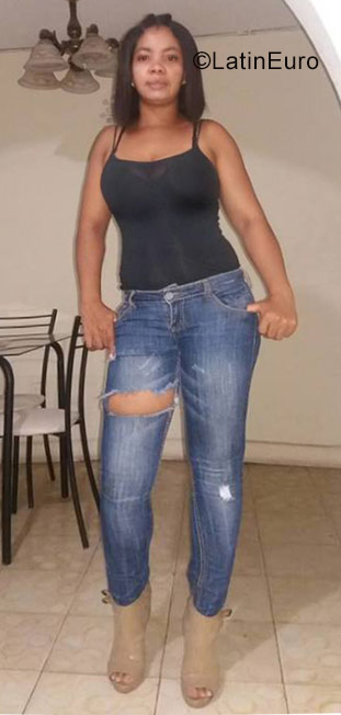 Date this funny Colombia girl Gleisi from Cali CO21423