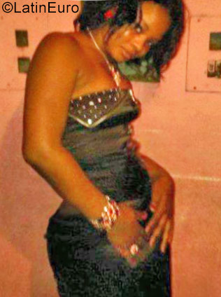 Date this hard body Jamaica girl Shantel from Kingston JM2445