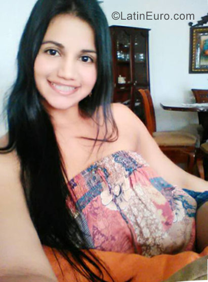 Date this passionate Colombia girl Jessica from Cali CO21499